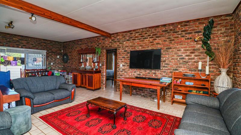 5 Bedroom Property for Sale in Dana Bay Western Cape